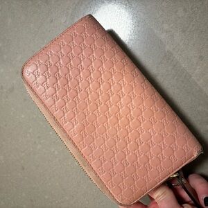 LAST CHANCE Guccisima Gucci wallet